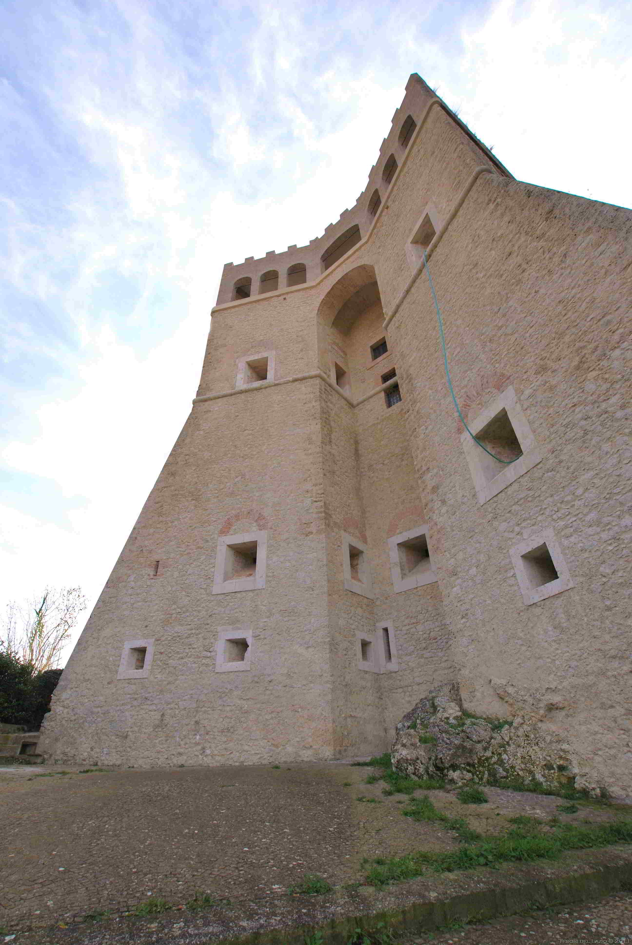 rocca_sinibalda_(ri)__la_rocca